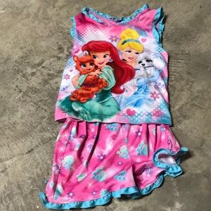 Girls princess size 4 pajamas set